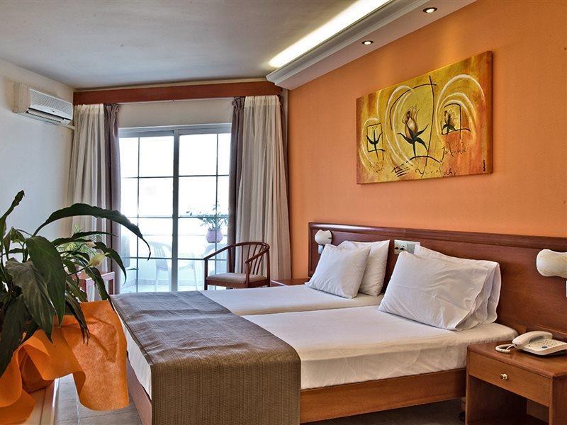Miramare Bay Hotel كارباثوس المظهر الخارجي الصورة